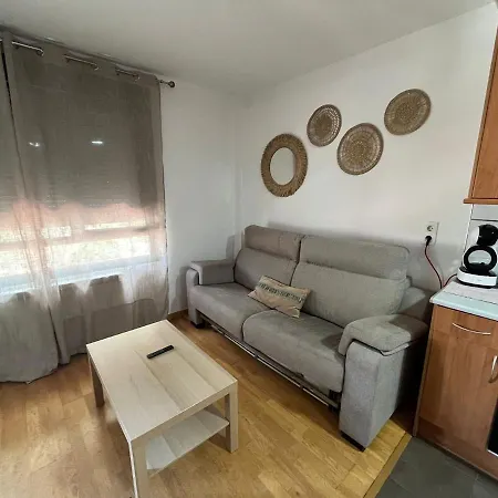 El Llano Job&family Apartment *