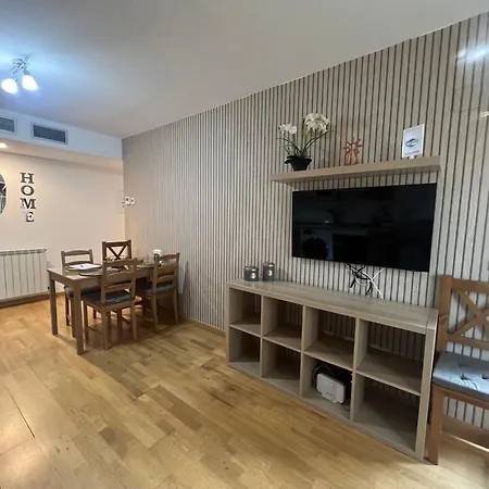 El Llano Job&family Apartment *